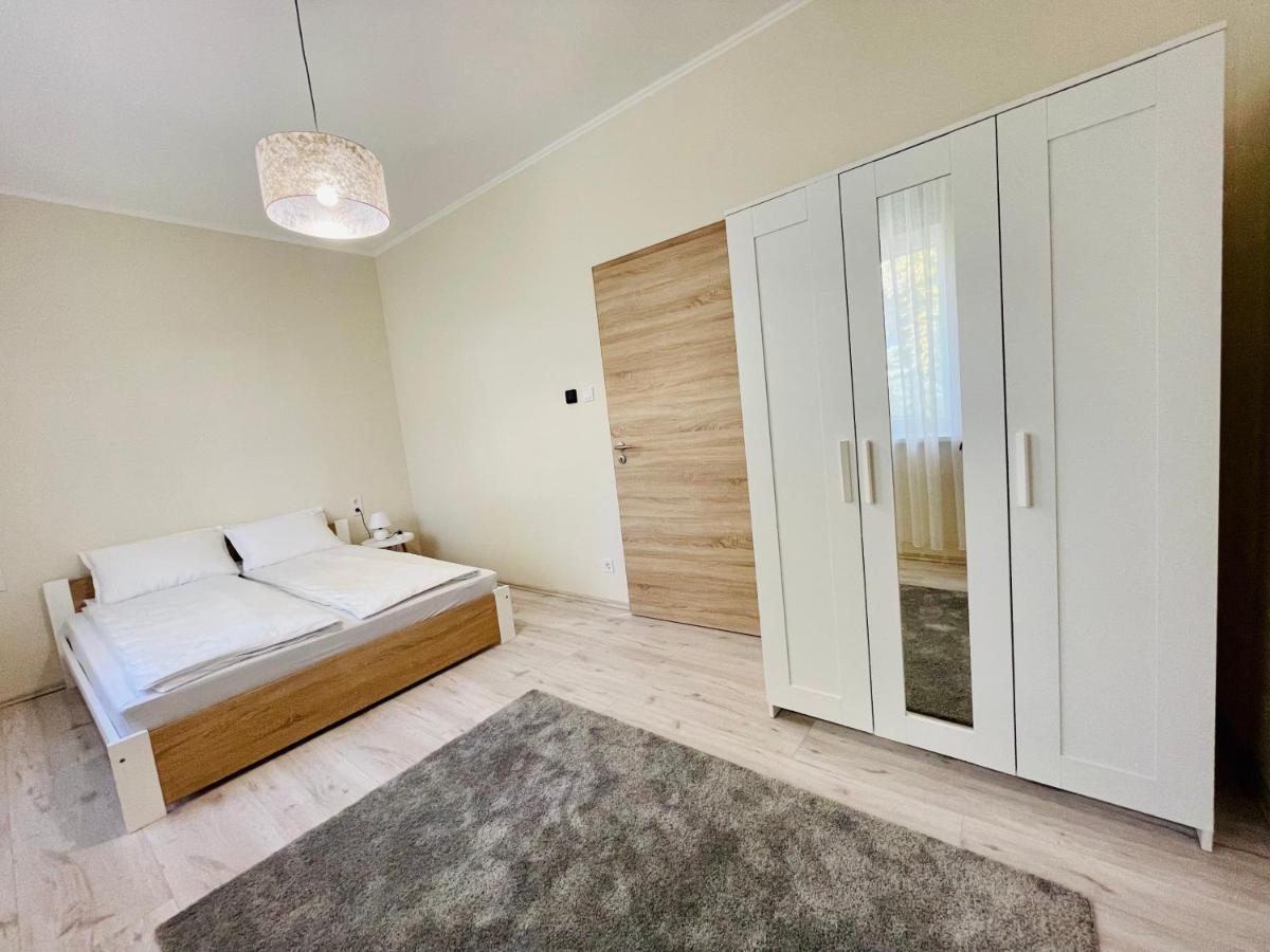 Voeroesmarty Apartmanhaz Mako Luaran gambar