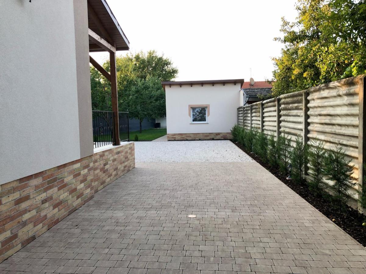 Voeroesmarty Apartmanhaz Mako Luaran gambar