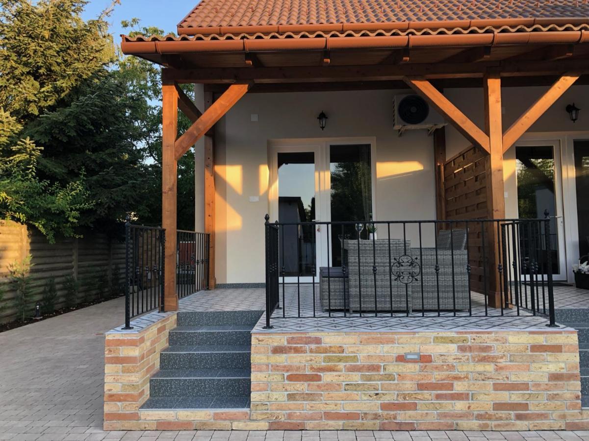 Voeroesmarty Apartmanhaz Mako Luaran gambar