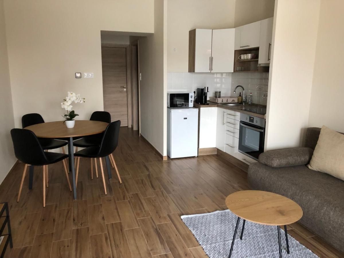 Voeroesmarty Apartmanhaz Mako Luaran gambar
