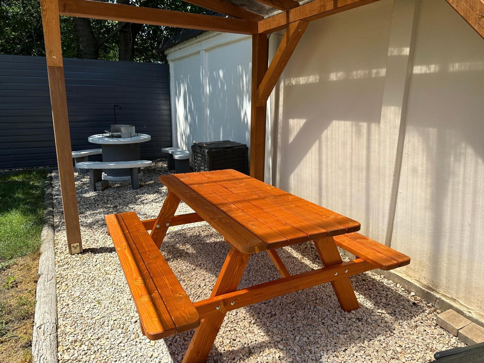 Voeroesmarty Apartmanhaz Mako Luaran gambar